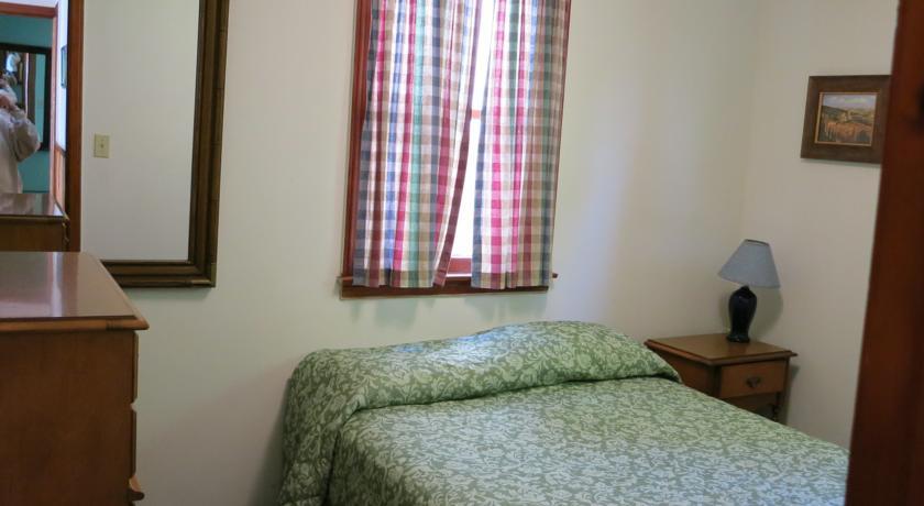The Austin Inn Lake George Rum bild