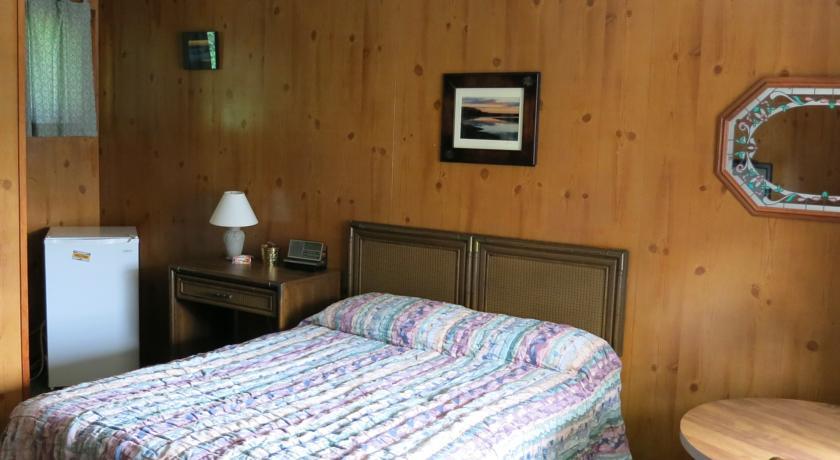 The Austin Inn Lake George Rum bild